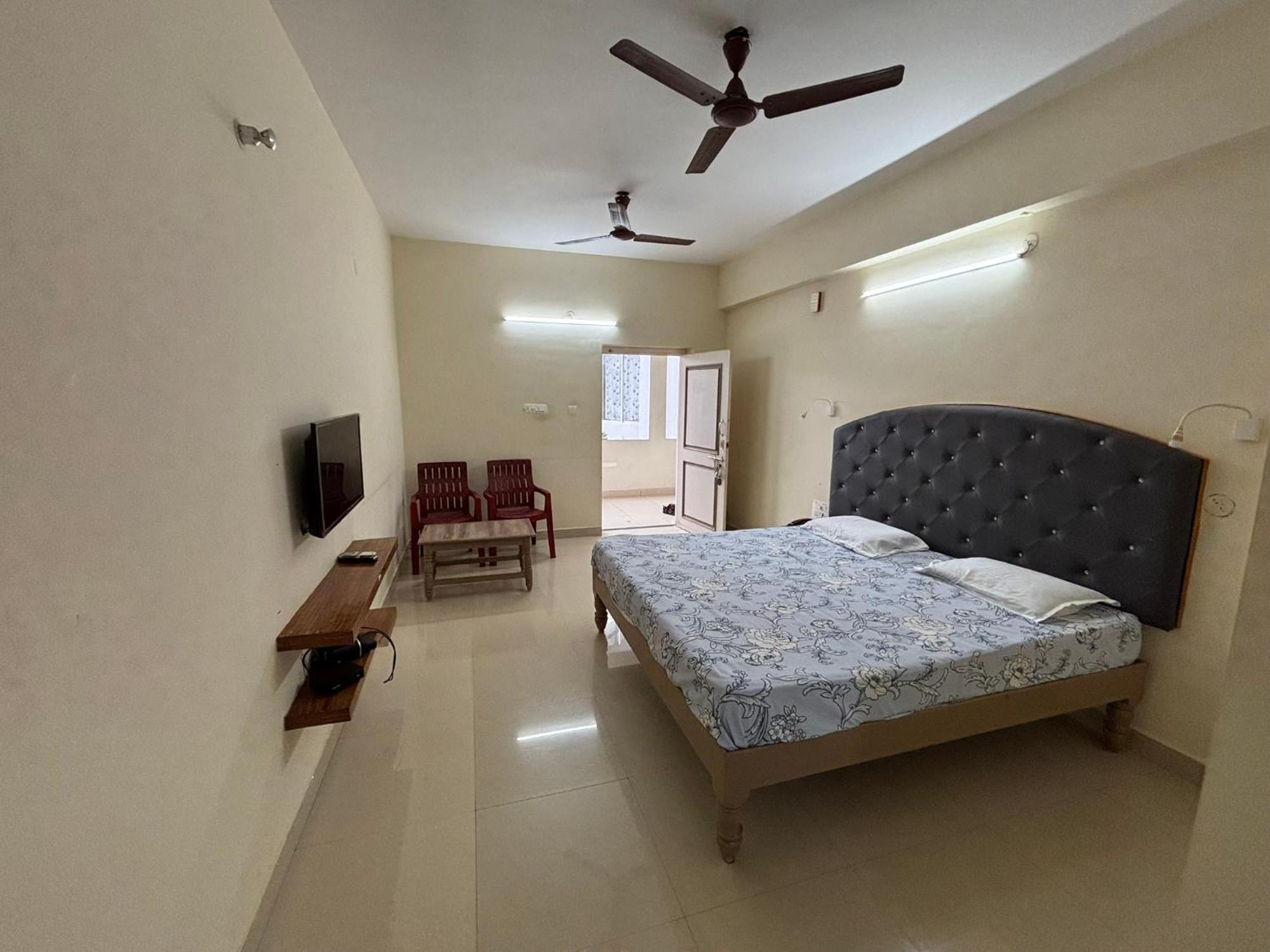 Srinivasa Hotel Τιρουπάτι Εξωτερικό φωτογραφία