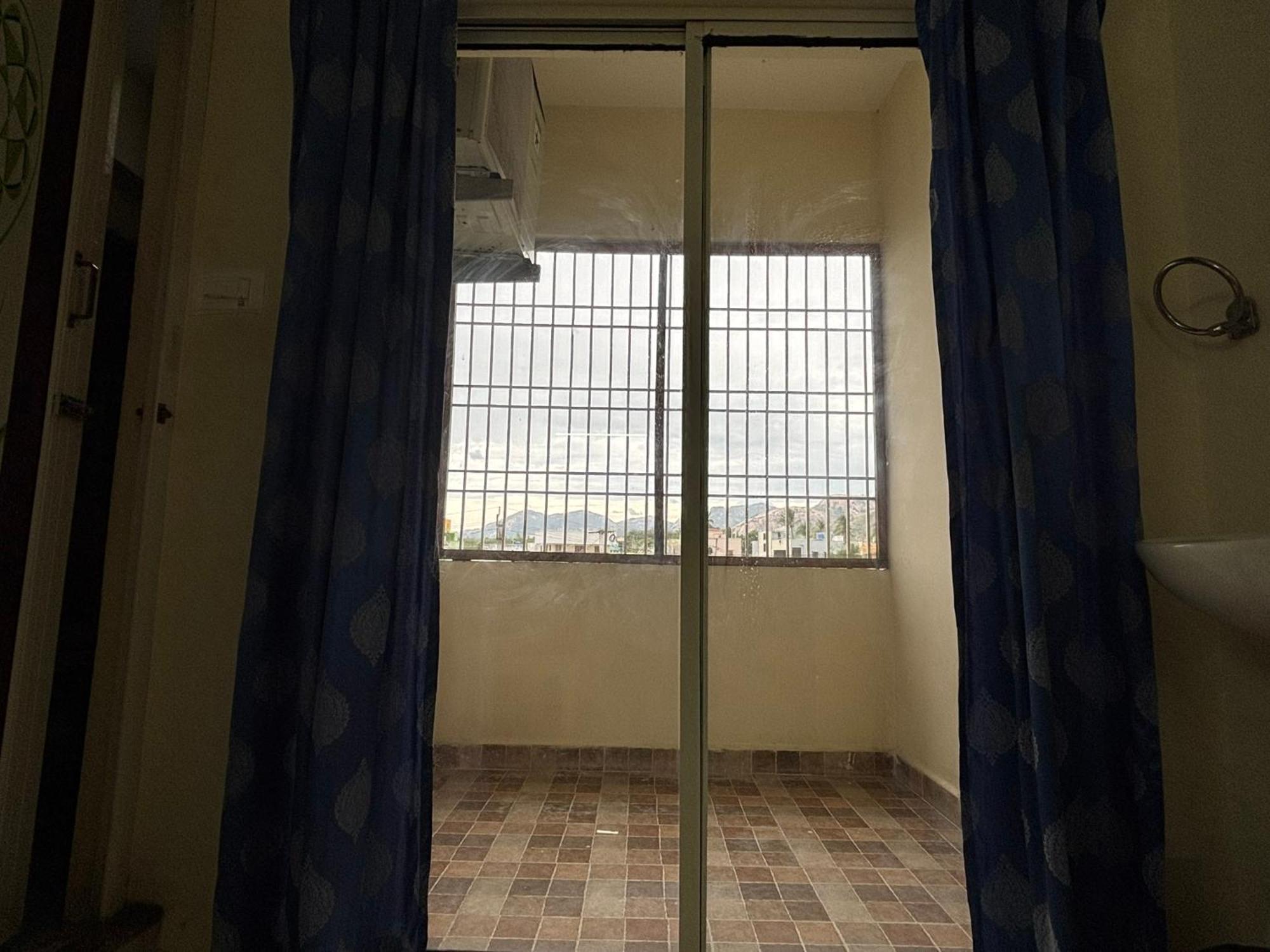 Srinivasa Hotel Τιρουπάτι Εξωτερικό φωτογραφία