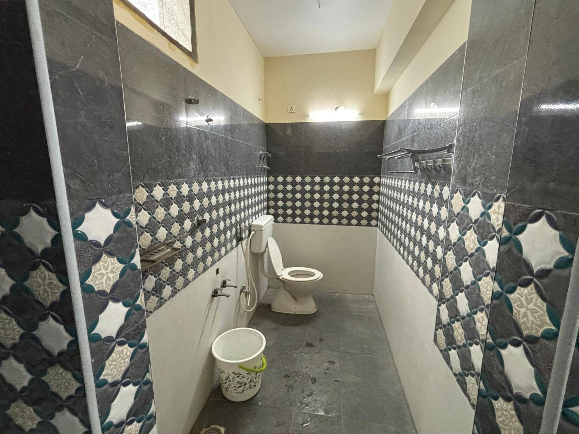 Srinivasa Hotel Τιρουπάτι Εξωτερικό φωτογραφία